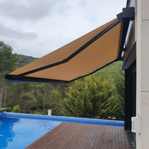 Cofres-y-brazos-extensibles-scaled-1